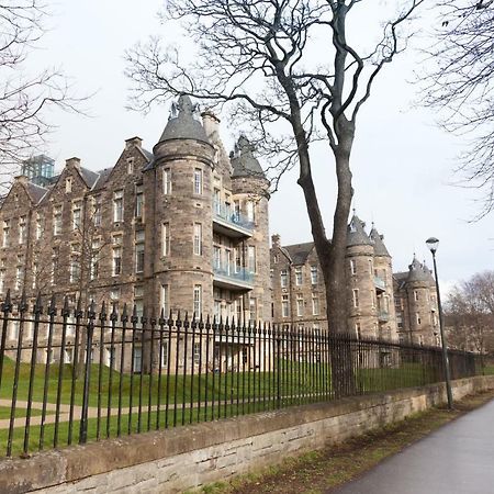 2 Bed Apartment At Quartermile Edinburg Exteriör bild