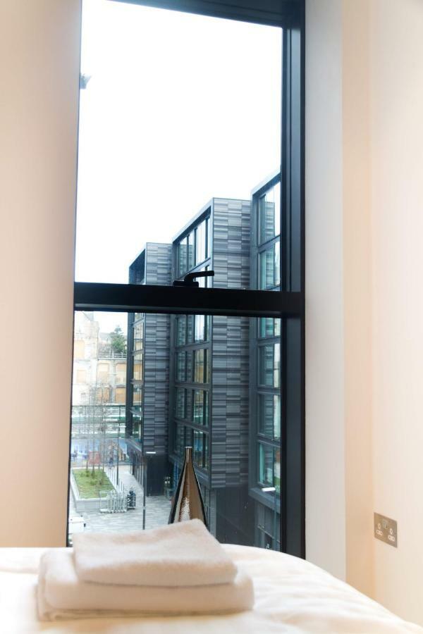 2 Bed Apartment At Quartermile Edinburg Exteriör bild