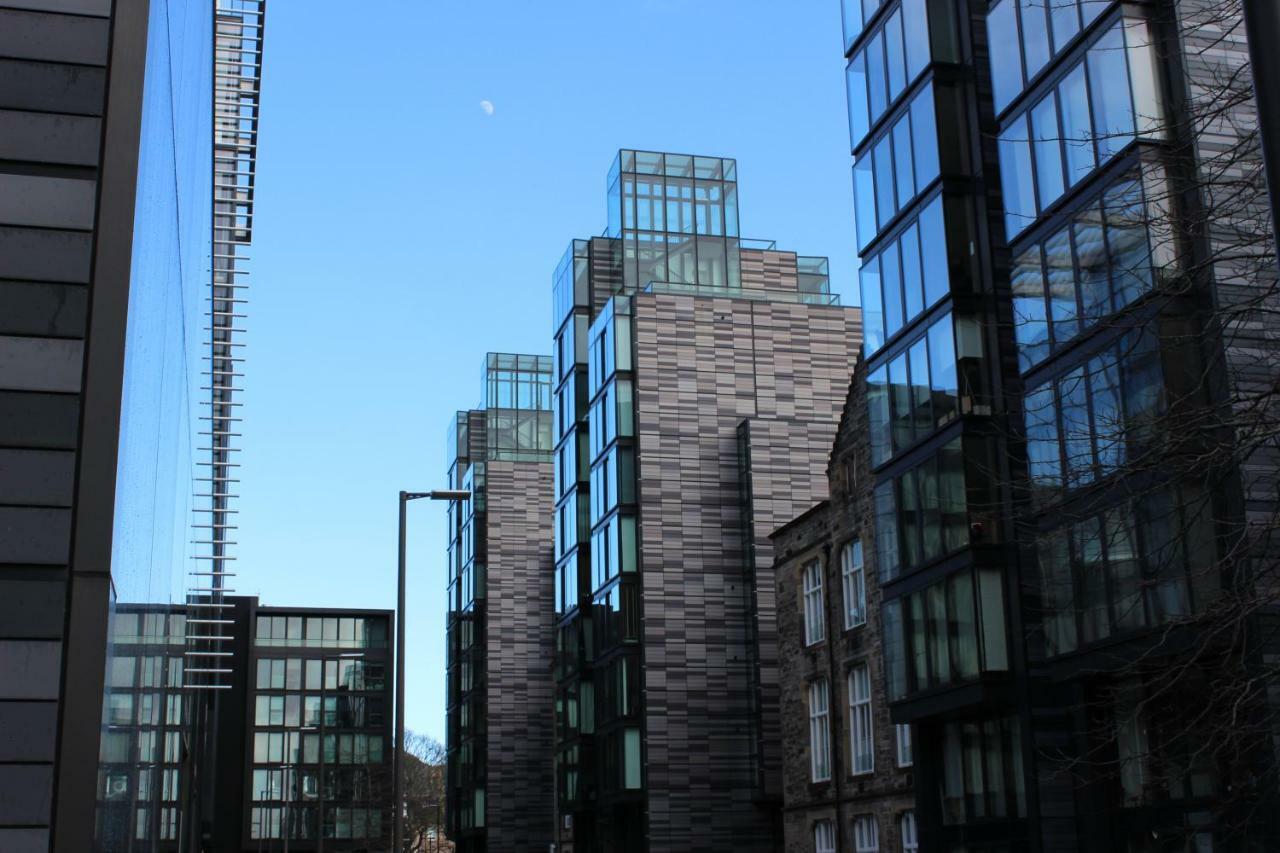 2 Bed Apartment At Quartermile Edinburg Exteriör bild