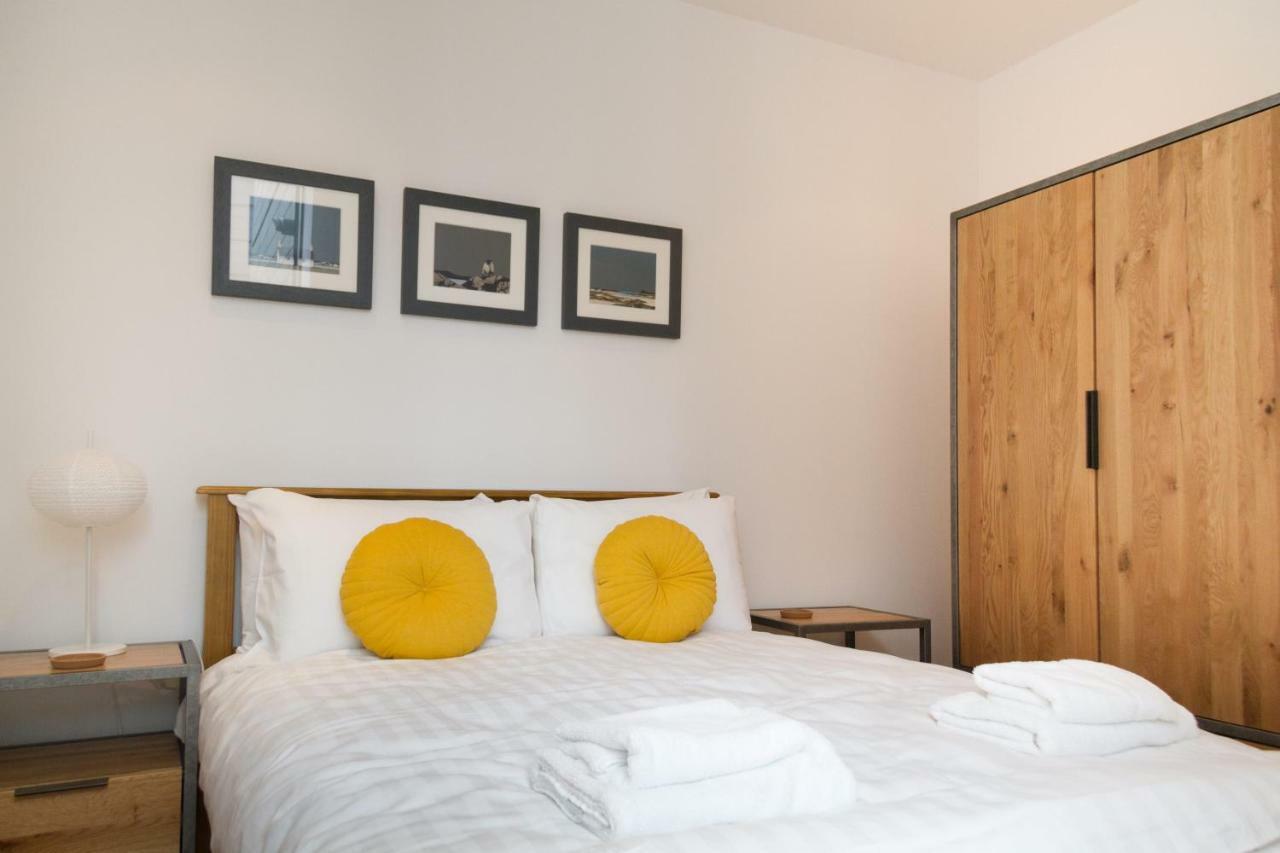 2 Bed Apartment At Quartermile Edinburg Exteriör bild