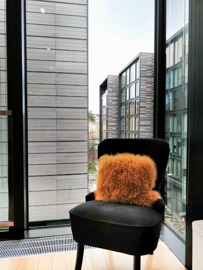 2 Bed Apartment At Quartermile Edinburg Exteriör bild